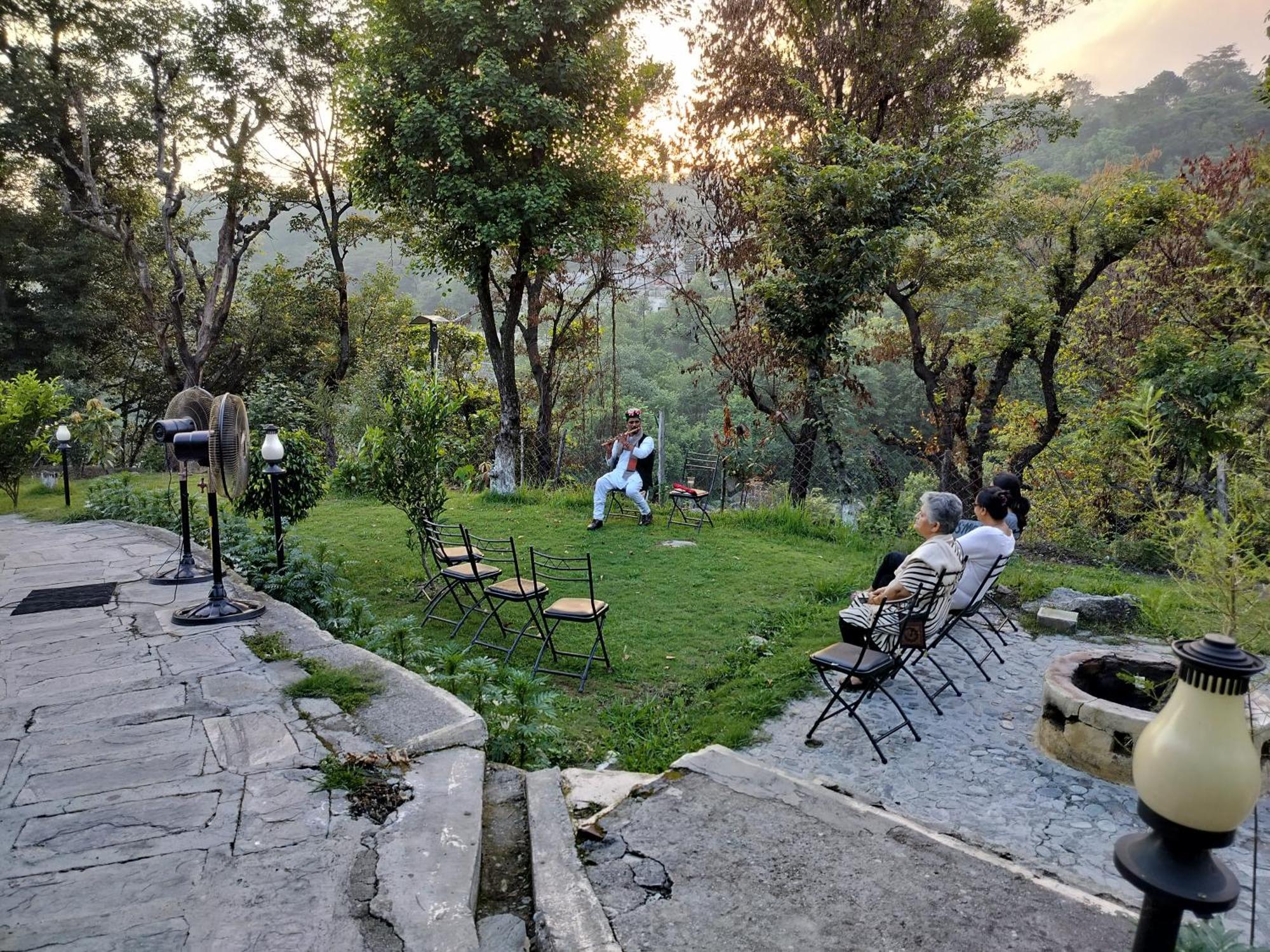 Dev Bhoomi Farms&Cottages Dharamshala Exteriör bild
