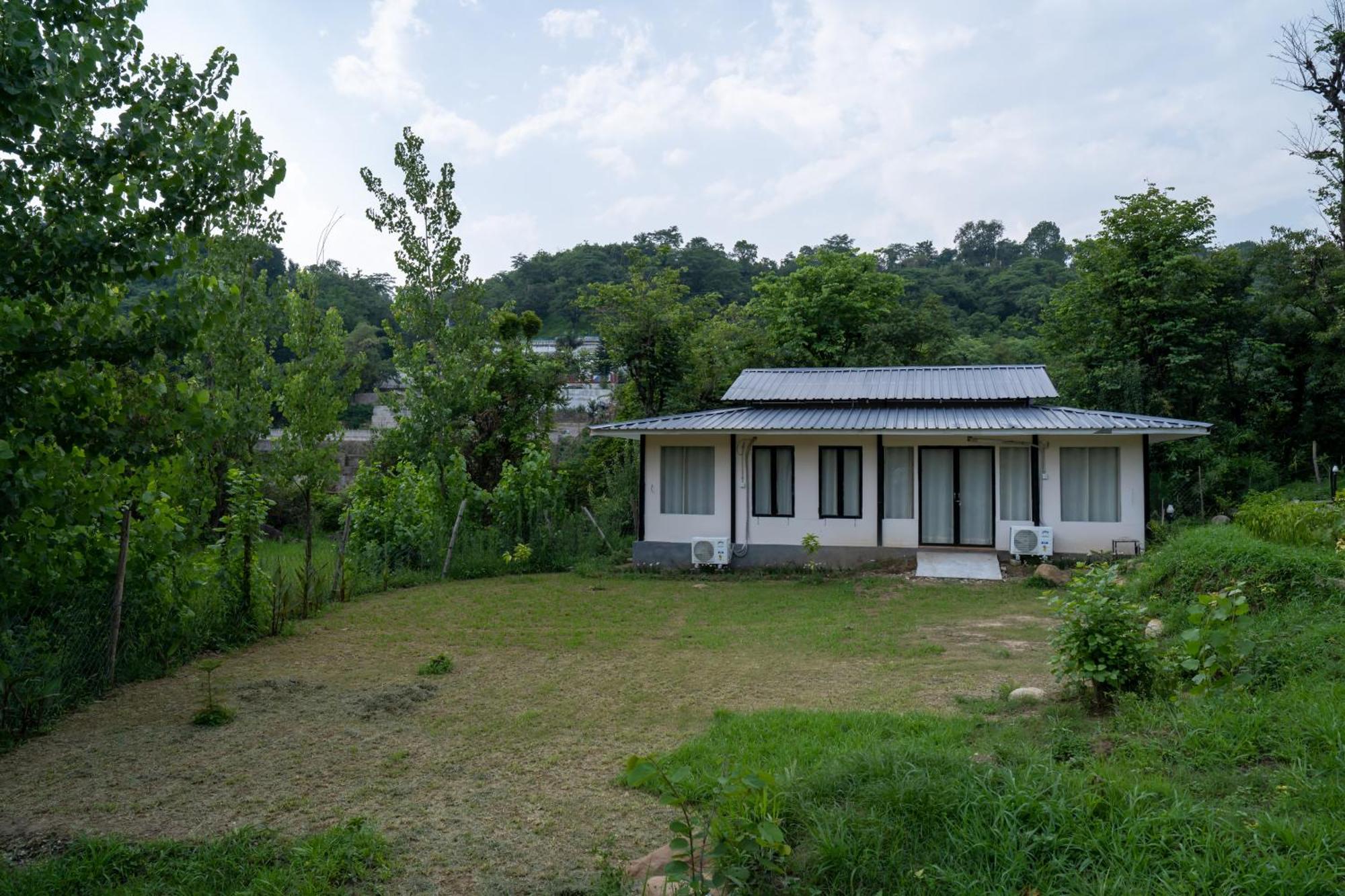 Dev Bhoomi Farms&Cottages Dharamshala Exteriör bild