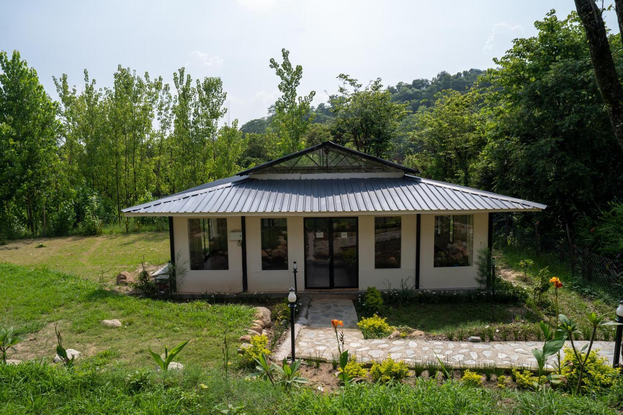 Dev Bhoomi Farms&Cottages Dharamshala Exteriör bild