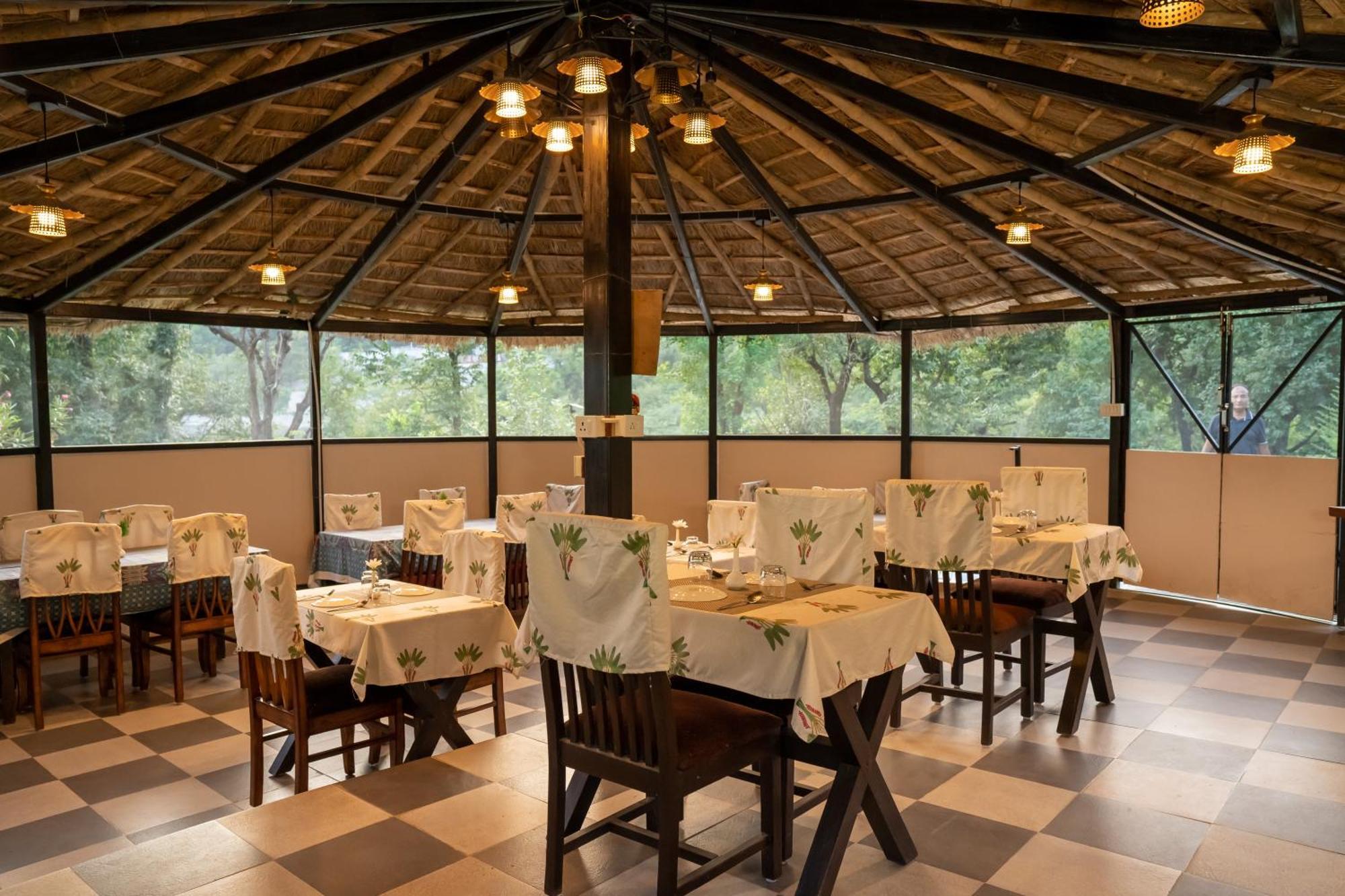 Dev Bhoomi Farms&Cottages Dharamshala Exteriör bild