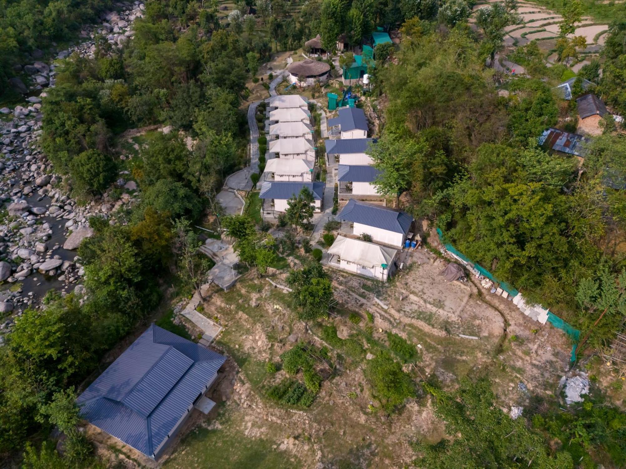 Dev Bhoomi Farms&Cottages Dharamshala Exteriör bild