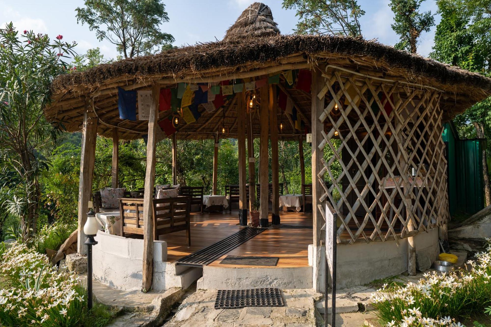 Dev Bhoomi Farms&Cottages Dharamshala Exteriör bild